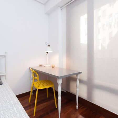 Apartamento Con Parking Privado Cerca De Zurriola Сан Себастиан Екстериор снимка
