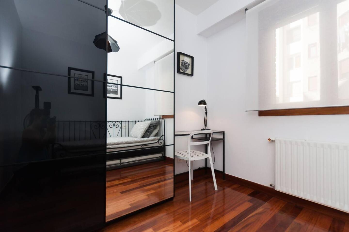 Apartamento Con Parking Privado Cerca De Zurriola Сан Себастиан Екстериор снимка